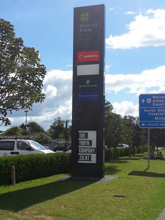 Business Park Pole Signage - Smales Farm Auckland